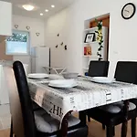 Apartman Butterfly - For Rest And Relaxation Split